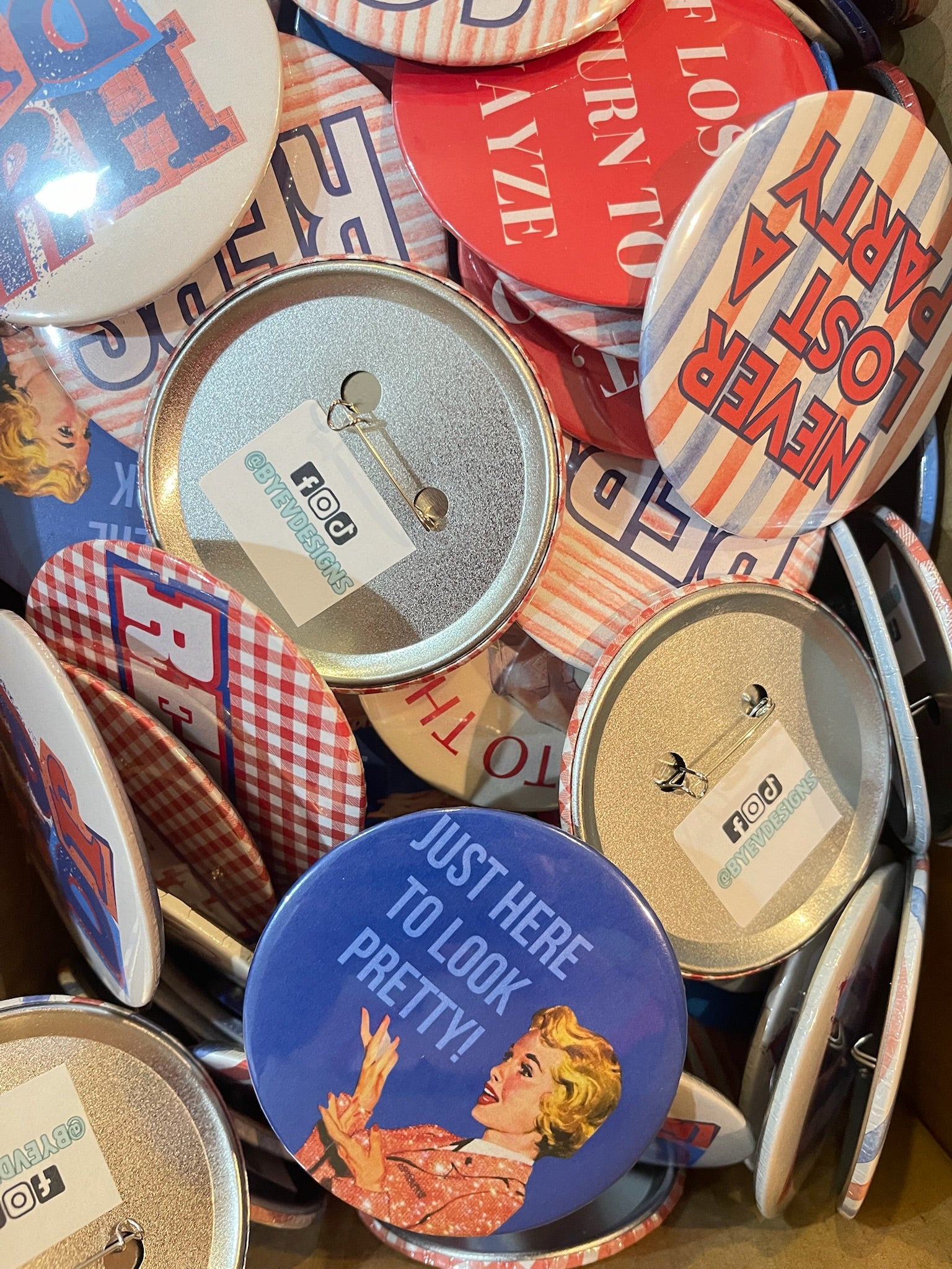 Oxford Buttons